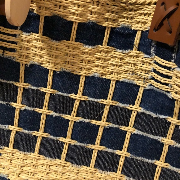 Woven denim and straw shoulder bag - Picture 3 of 3